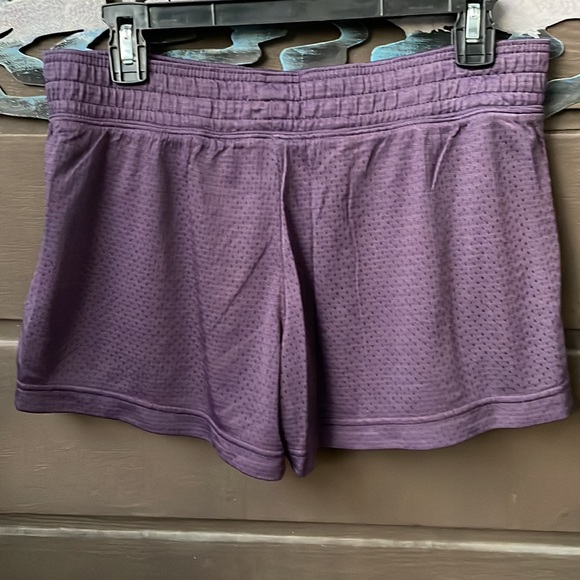 Nike Pair Shorts - Picture 5 of 11